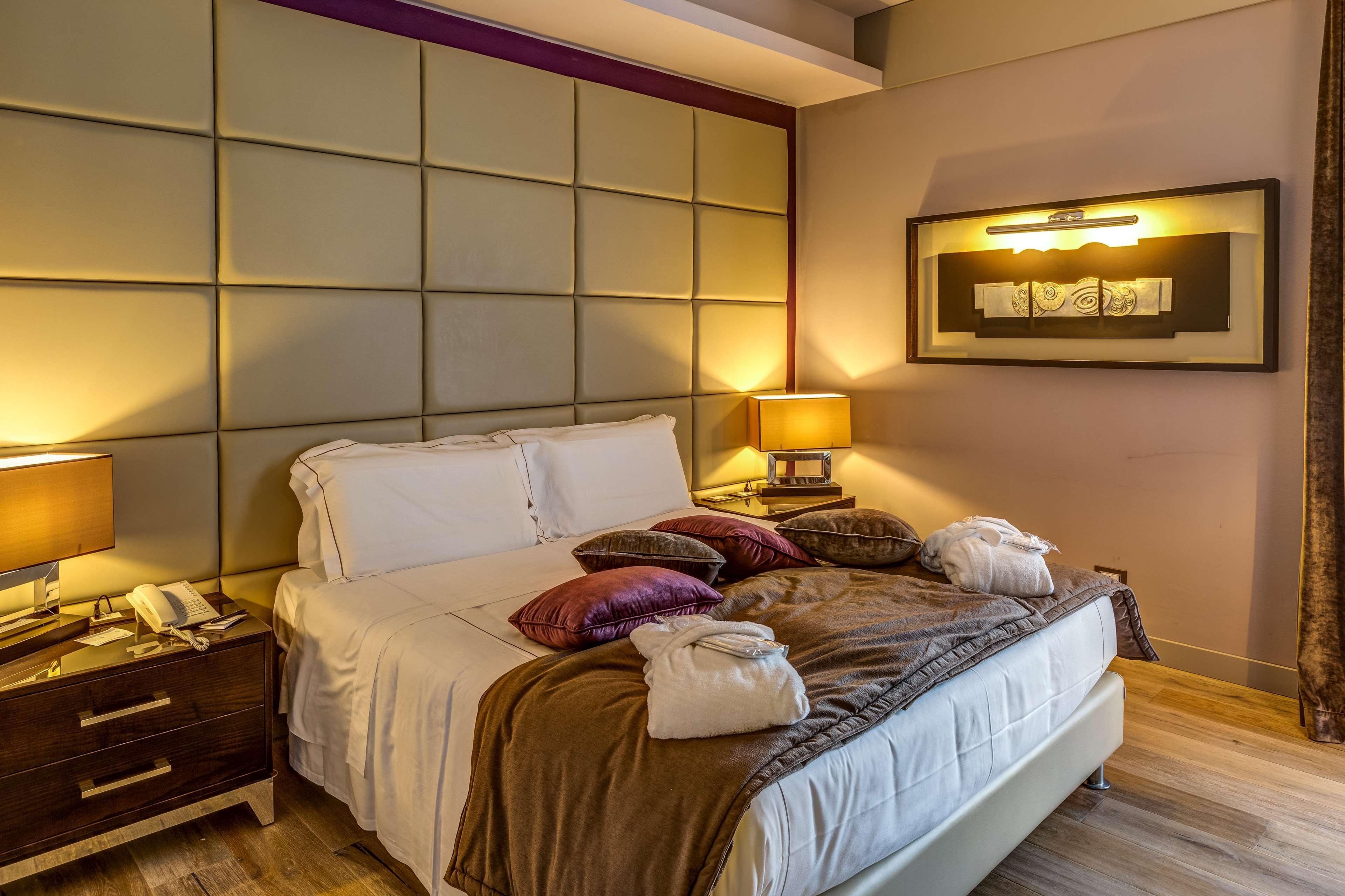Western Perla Del Porto Hotel 4*
