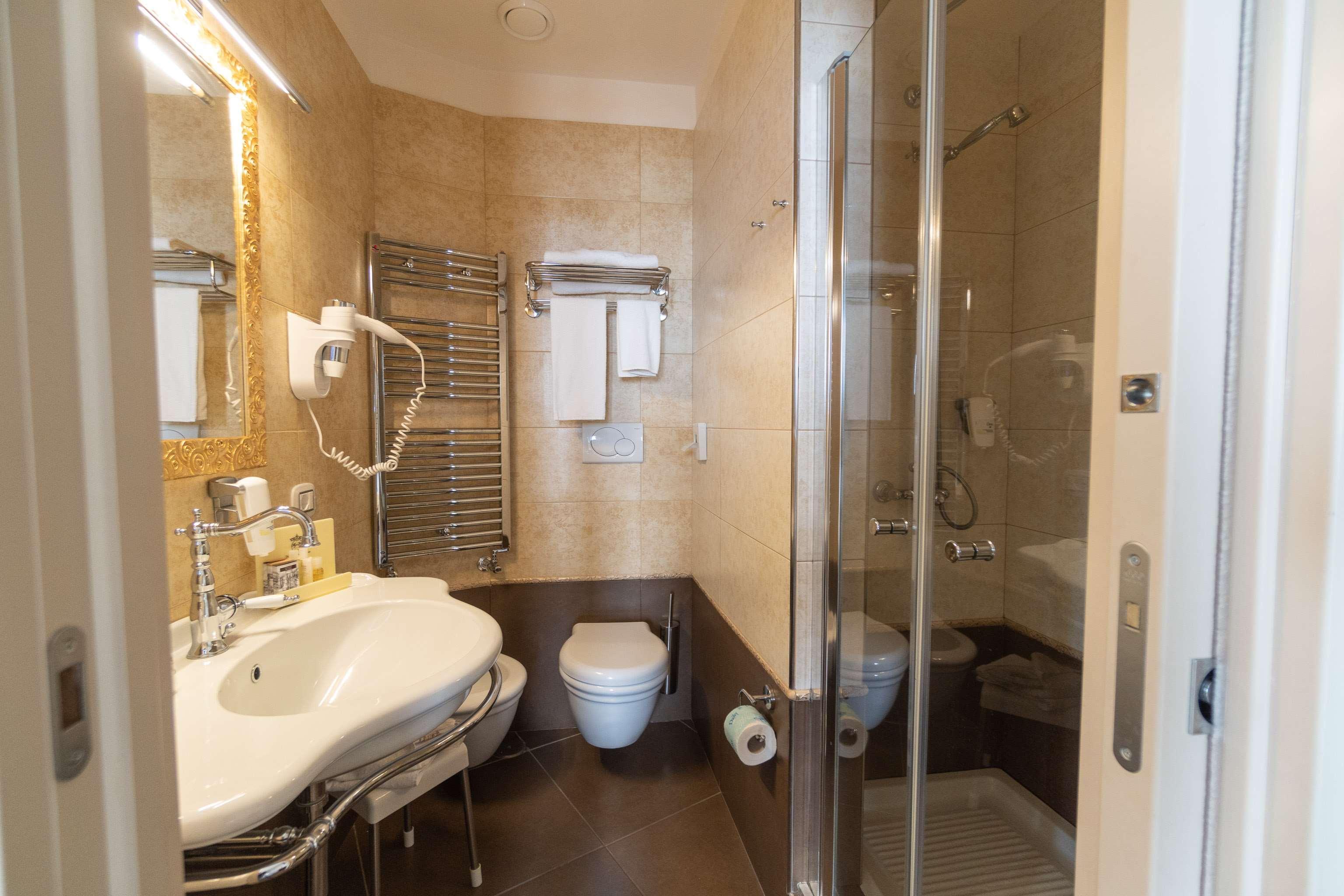 Hotel Western Perla Del Porto 4*